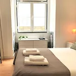 Sj1de - Two Connected In The Heart Of Baixa-rossio With Ac - Sleeps Up To 12 Guests! דירה *