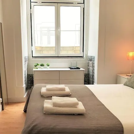Sj1d+e Heart Of Baixa New A/c Spacious 2 Apts 5br2ba Апартаменти