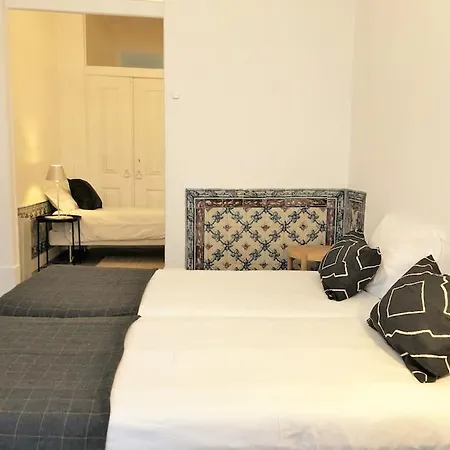 Sj1d+e Heart Of Baixa New A/c Spacious 2 Apts 5br2ba * Лісабон