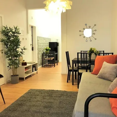 Апартаменти Sj1d+e Heart Of Baixa New A/c Spacious 2 Apts 5br2ba *