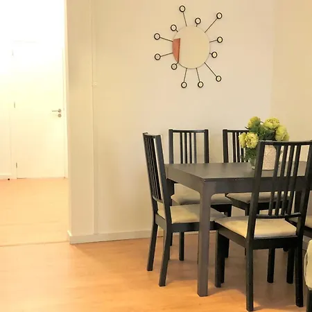Daire Sj1d+e Heart Of Baixa New A/c Spacious 2 Apts 5br2ba
