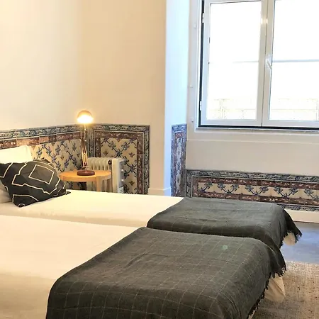 Sj1d+e Heart Of Baixa New A/c Spacious 2 Apts 5br2ba * Лісабон