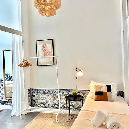 Appartamento Sj1de - Two Connected In The Heart Of Baixa-rossio With Ac - Sleeps Up To 12 Guests!